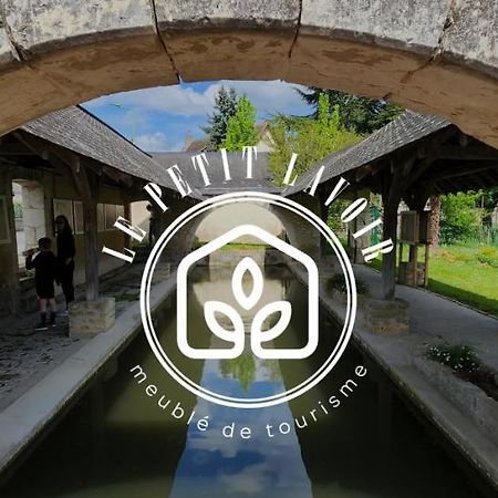 Le Petit Lavoir - Joli Studio A Mayet Bagian luar foto