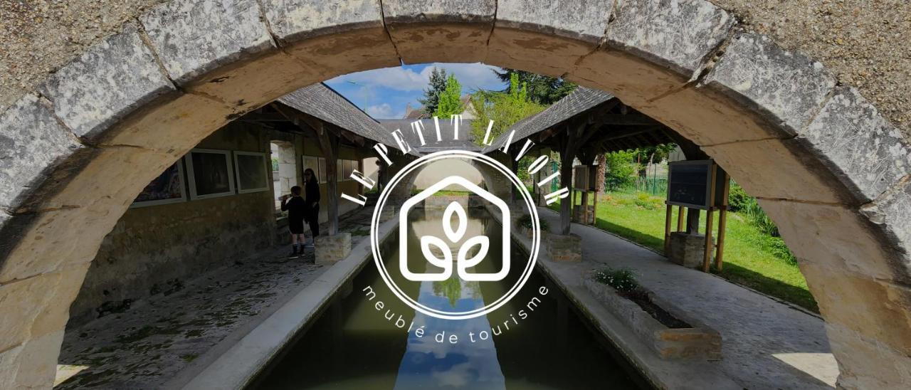 Le Petit Lavoir - Joli Studio A Mayet Bagian luar foto